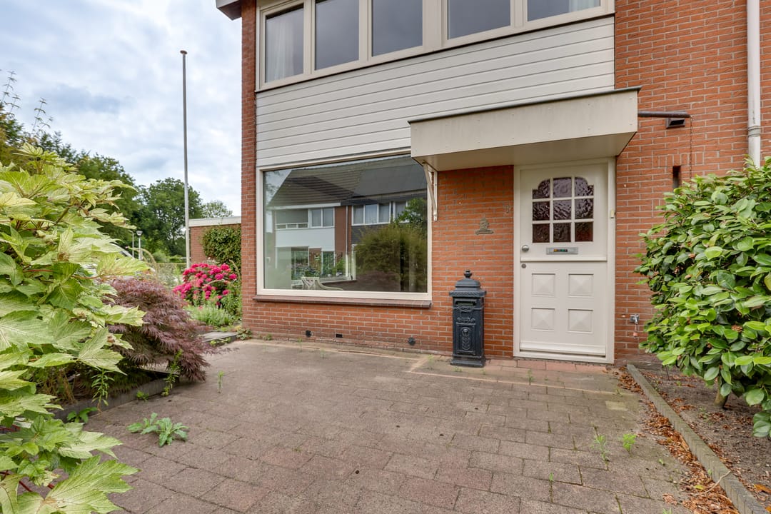 Photo 11 of Elzenstraat 4