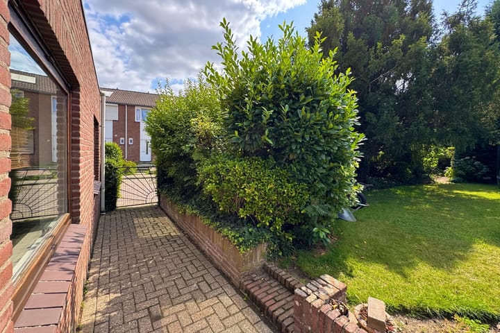 Foto 52 van Dr. Poelslaan 1