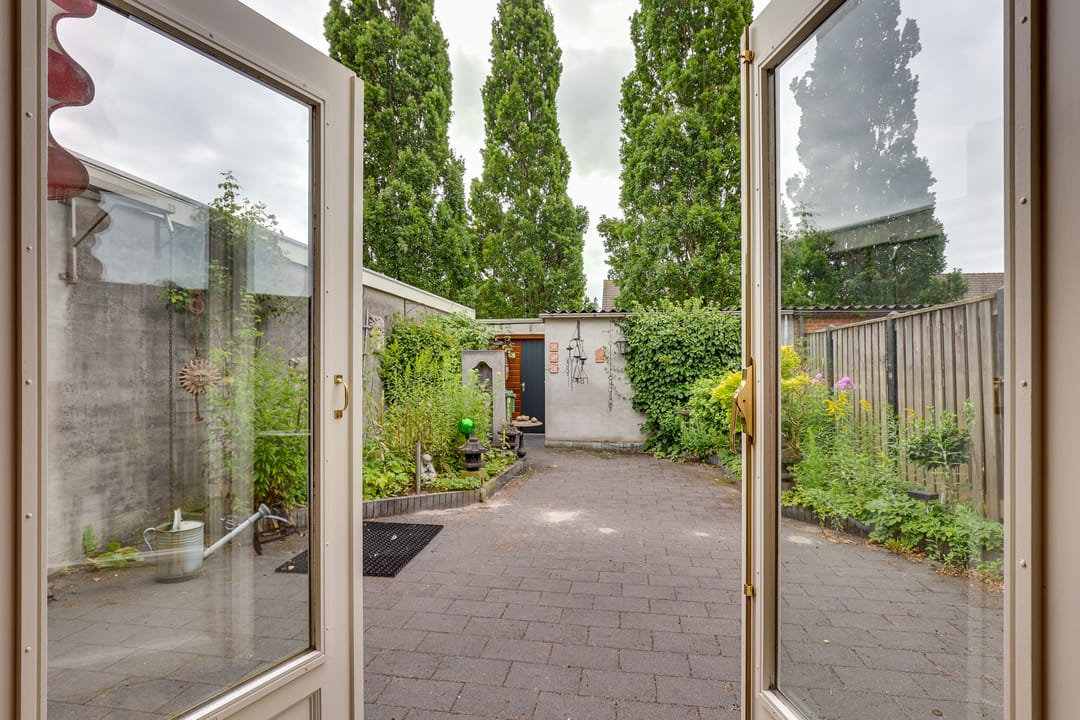 Photo 26 of Elzenstraat 4