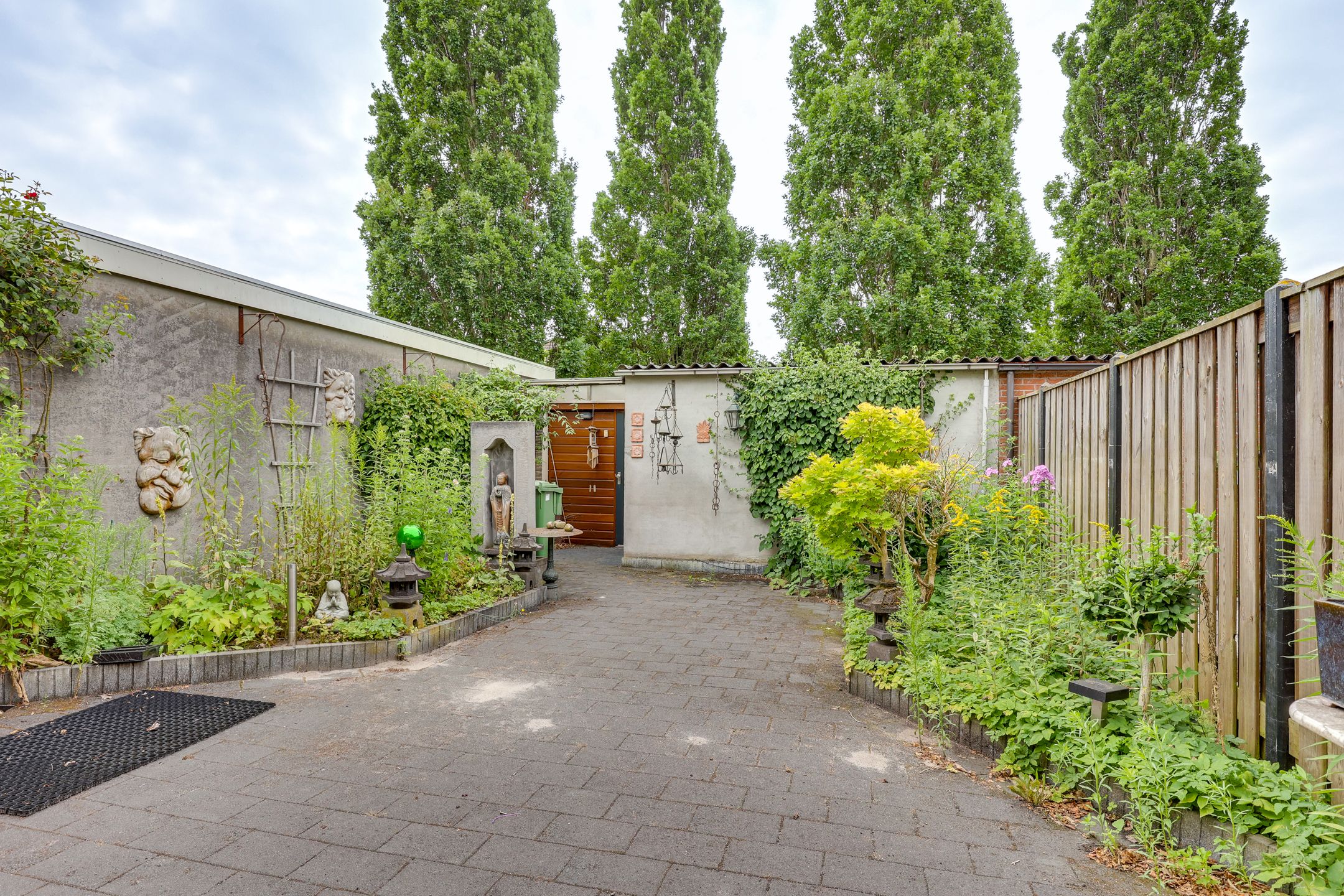 Photo 27 of Elzenstraat 4