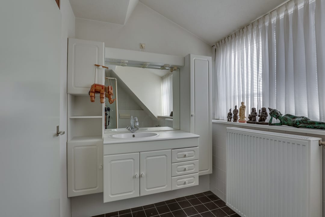 Photo 38 of Elzenstraat 4