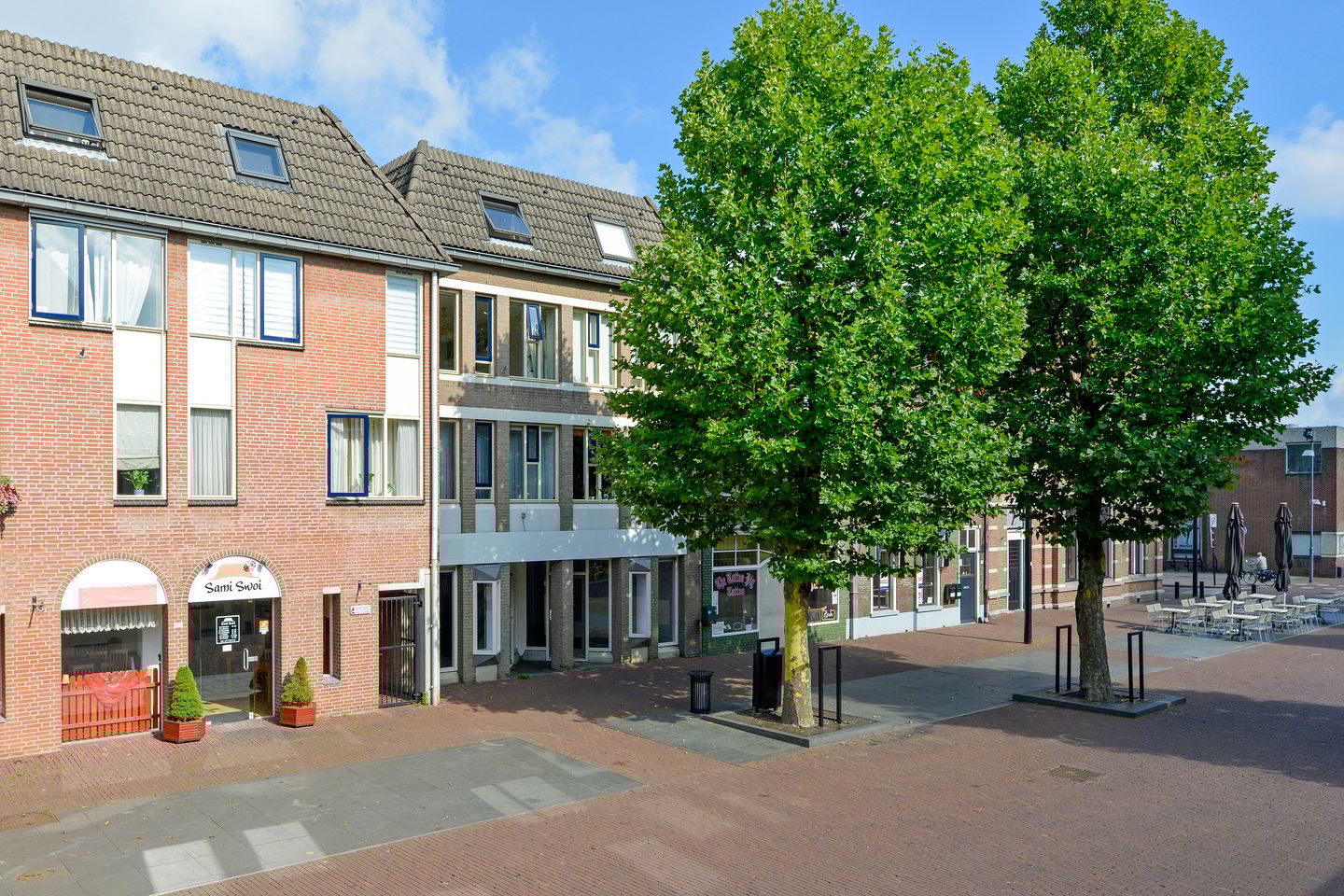 View photo 1 of Markt 207