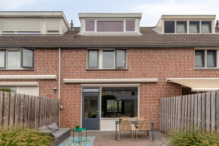 Photo 3 of Meidoorn 45