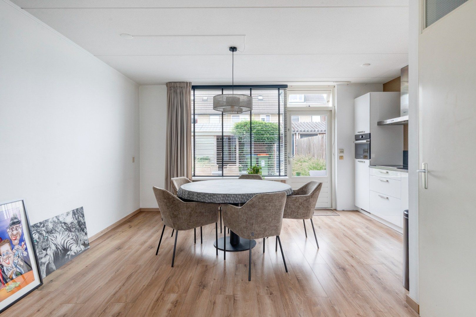 Foto 9 van Meidoorn 45