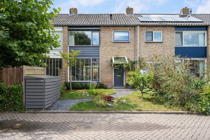 Foto 2 van Burg.de Jongplein 33