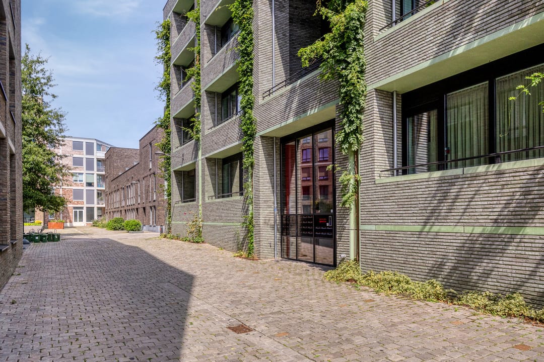 Photo 2 of Busschuttenpoort 13-C06