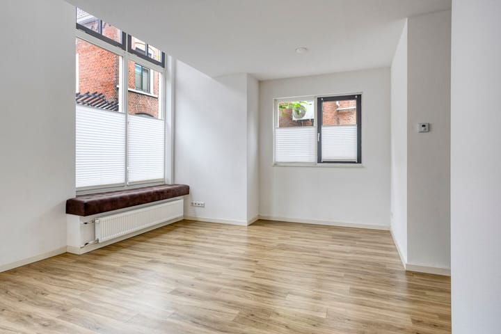 Photo 2 of Monsterstraat 4-A