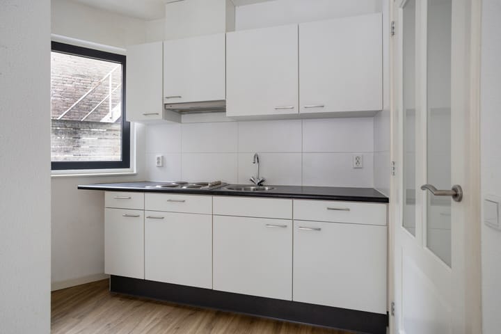 Photo 3 of Monsterstraat 4-A