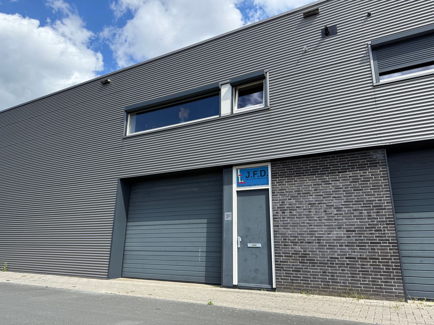 View photo 1 of Schutweg 3-c