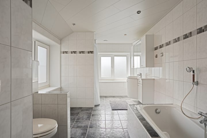 Foto 31 van Oud Emmeloorderweg 24