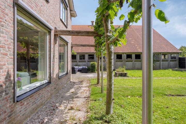 Foto 43 van Oud Emmeloorderweg 24