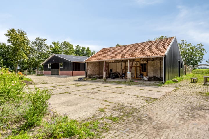 Foto 52 van Oud Emmeloorderweg 24