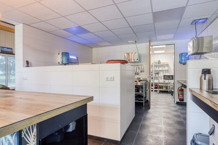 Foto 69 van Oud Emmeloorderweg 24