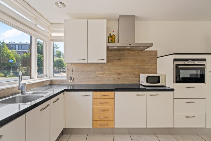 Foto 15 van de la Bassecour Caanstraat 147