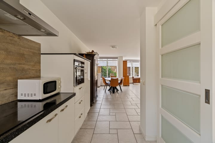 Foto 16 van de la Bassecour Caanstraat 147