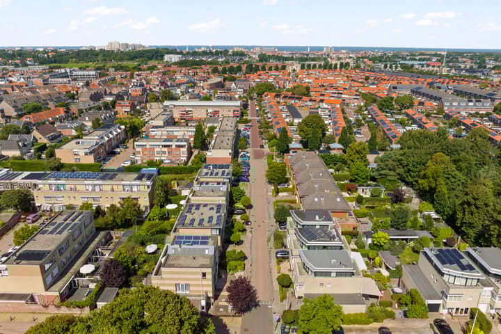 Foto 36 van de la Bassecour Caanstraat 147