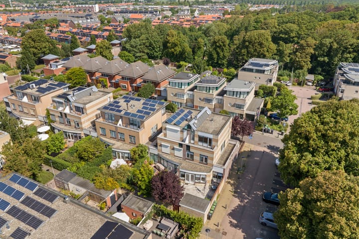 Foto 37 van de la Bassecour Caanstraat 147