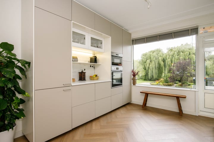 Photo 12 of De Lairesselaan 179