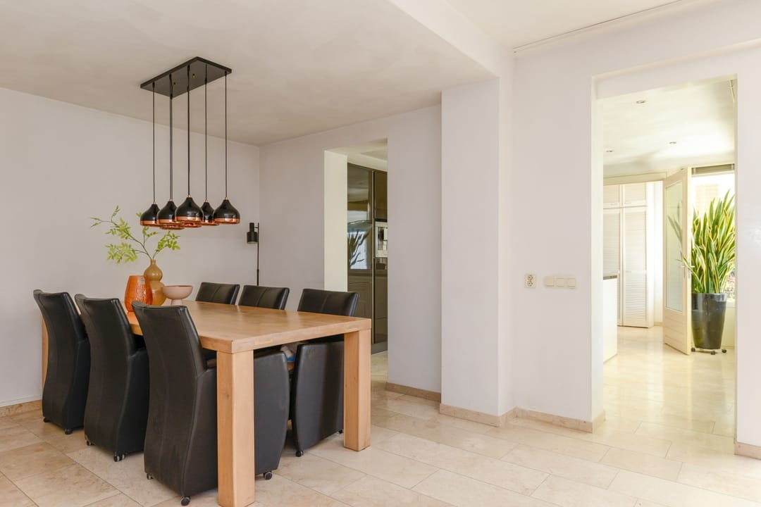 Photo 11 of Martena 15