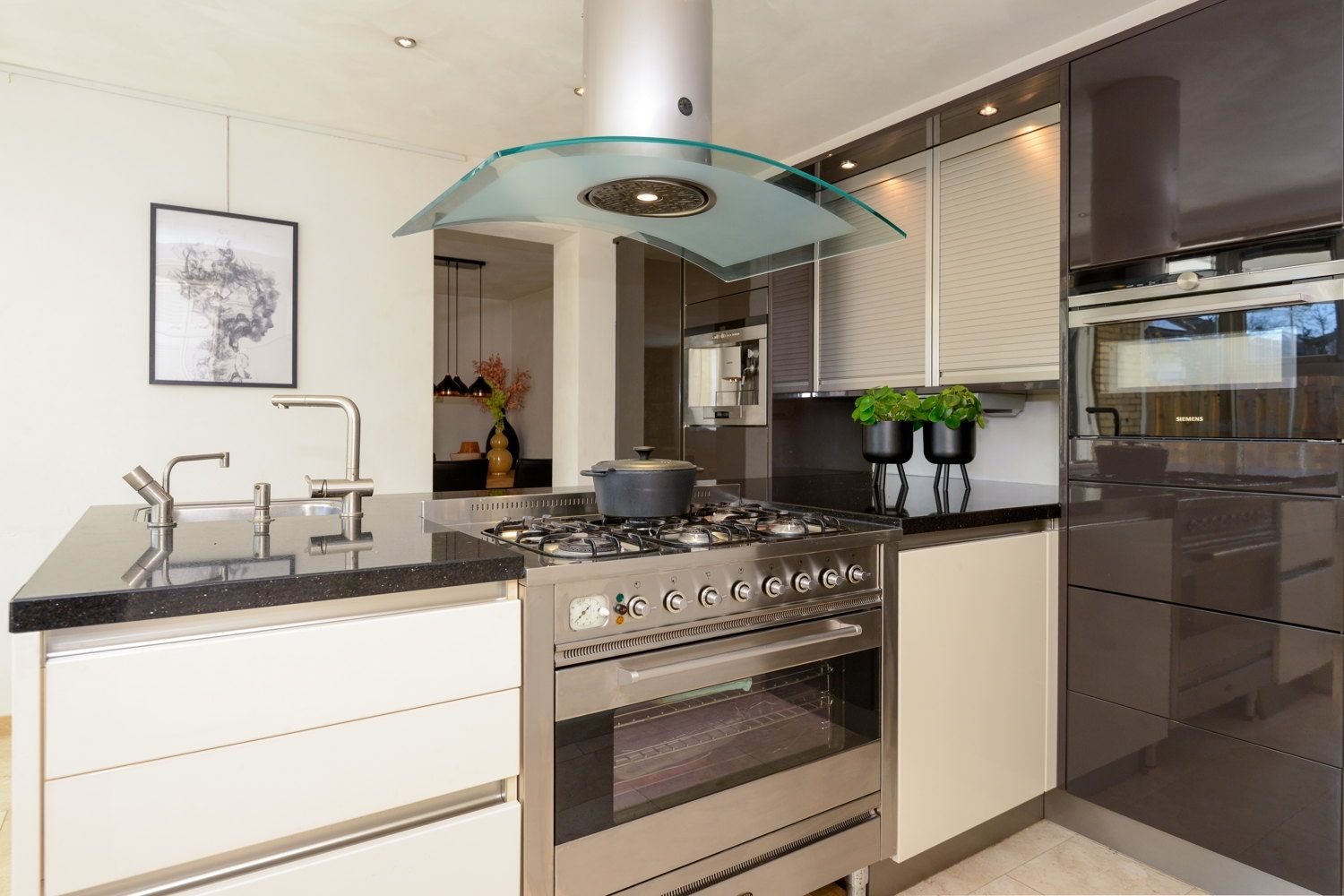 Photo 12 of Martena 15