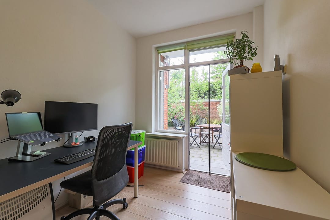 Photo 11 of Heinsiusstraat 6