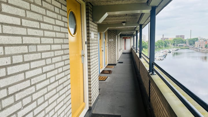 Foto 15 van Westzeedijk 737