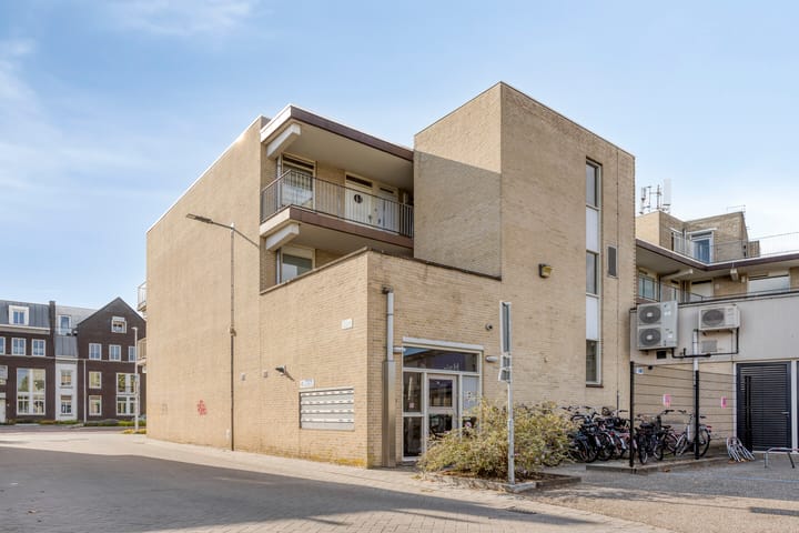 Foto 10 van Gabriël Metsulaan 74