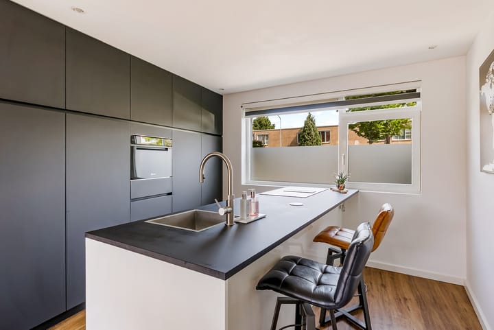 Photo 21 of Joris Ivenslaan 24