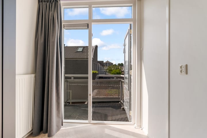 Photo 31 of Joris Ivenslaan 24