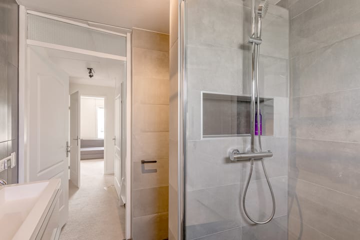 Photo 38 of Joris Ivenslaan 24