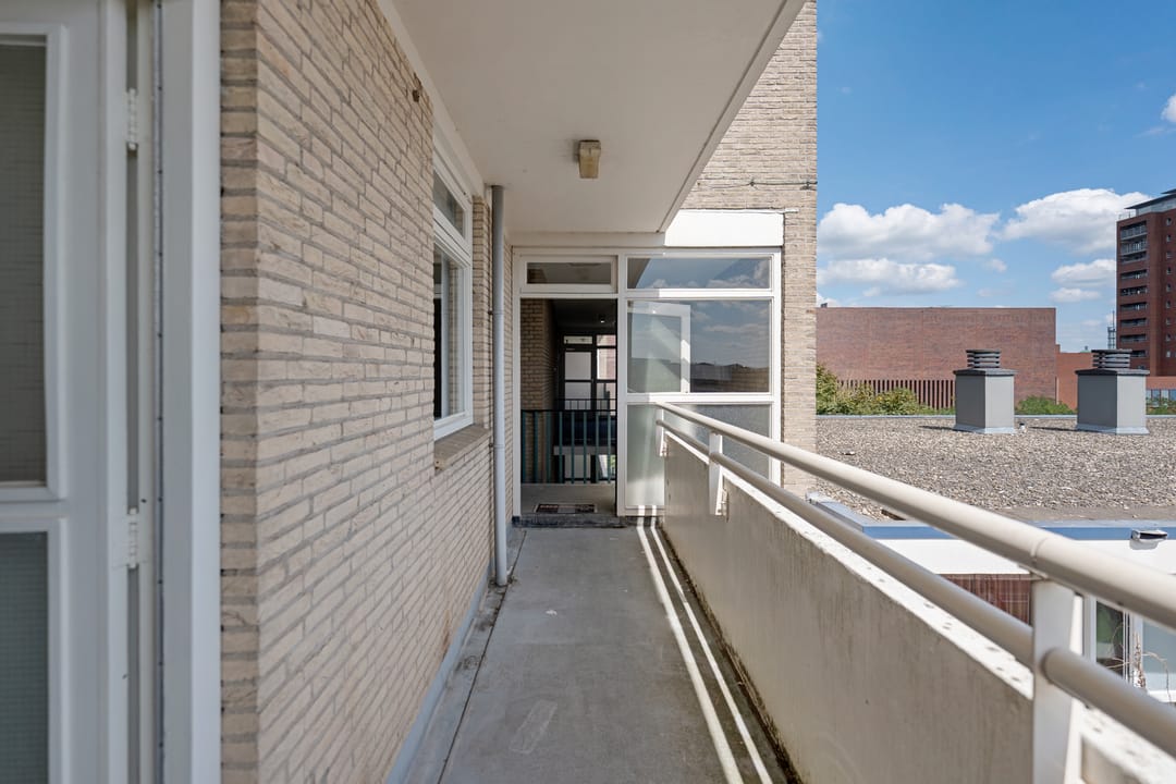Photo 7 of Boulevard 1945 260