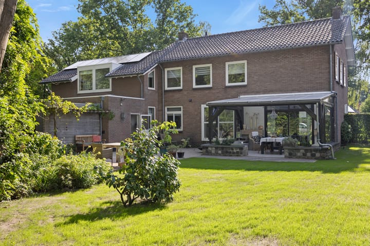 Foto 52 van Venloonstraat 17