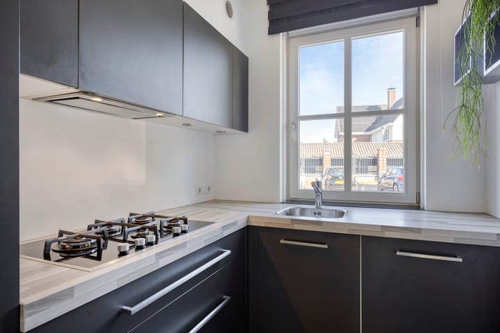 Foto 16 van Heeren van Zeventienplein 8