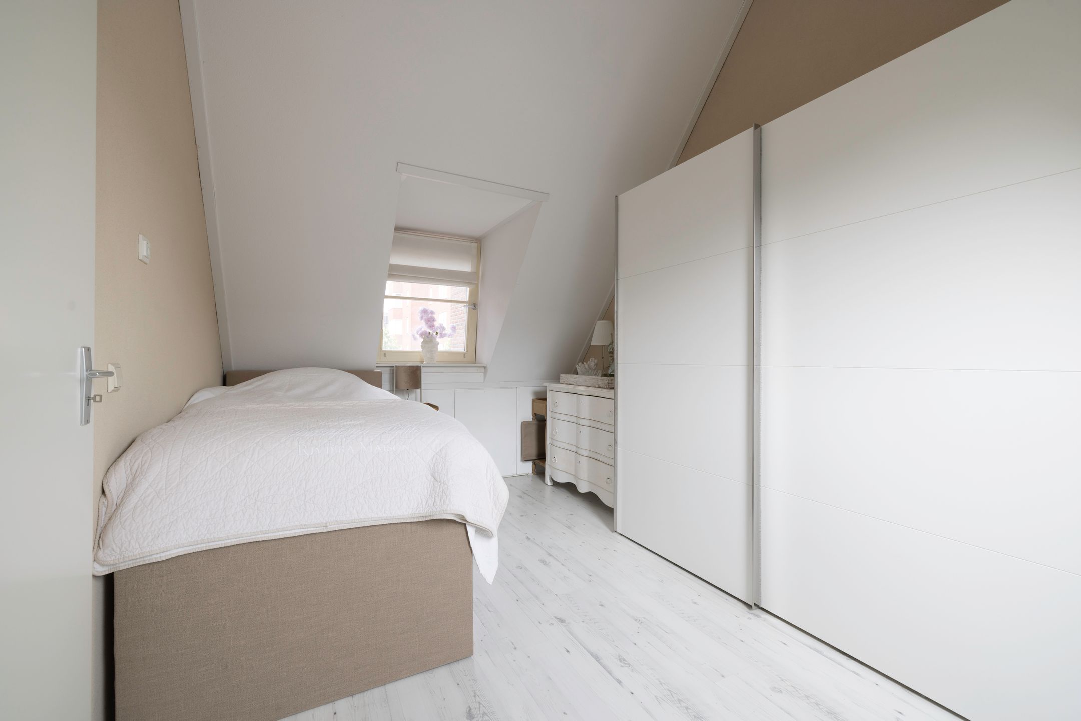 Photo 24 of Middachten 4