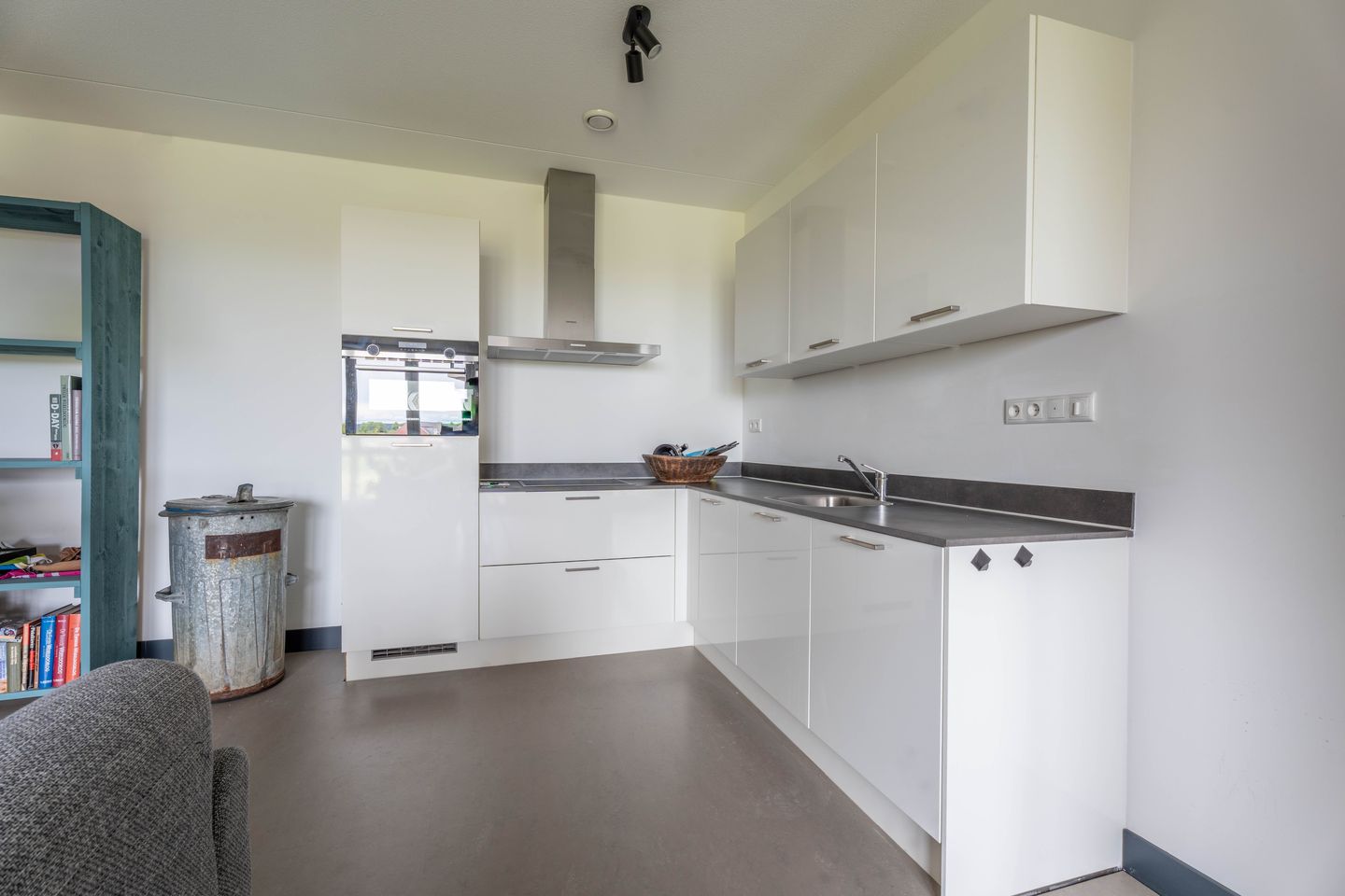 Photo 4 of Kruithoorn 30