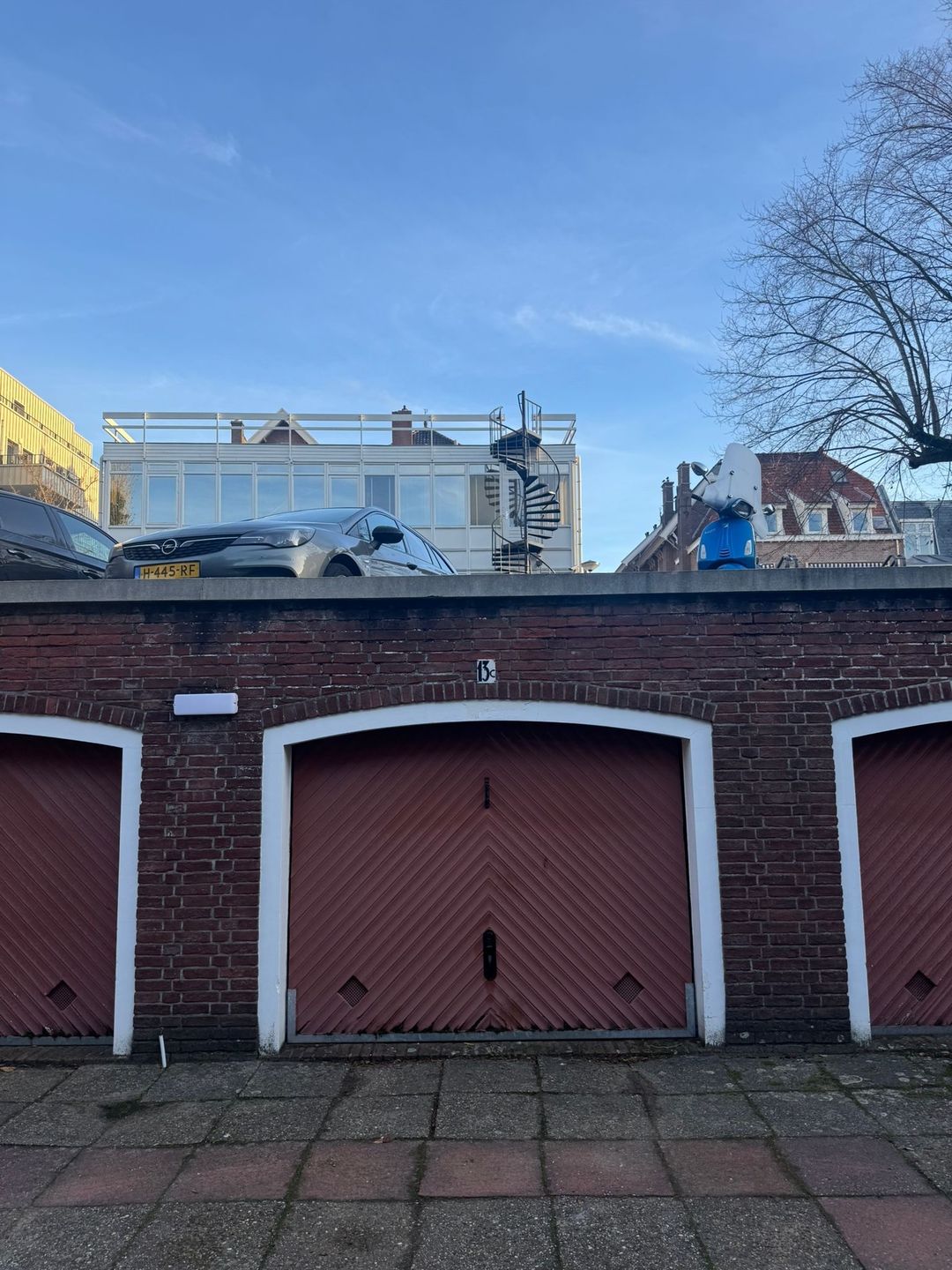 Foto 1 van Johan van Oldenbarneveltlaan 13-G