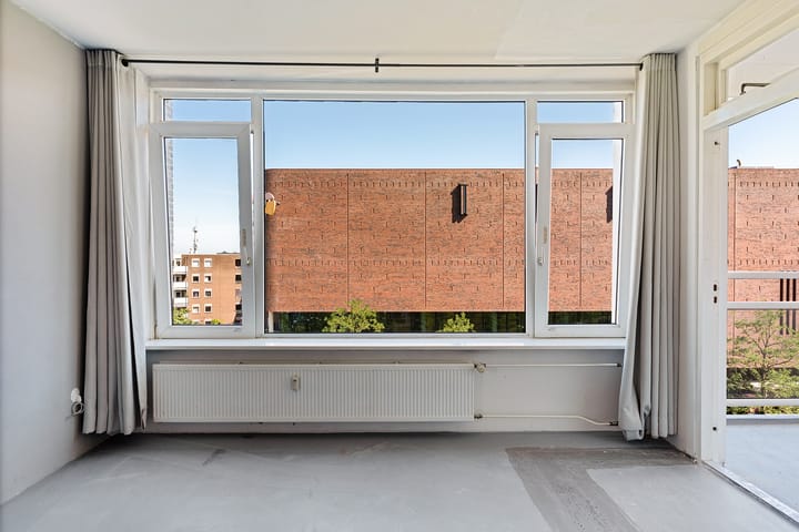 Photo 14 of Boulevard 1945 252