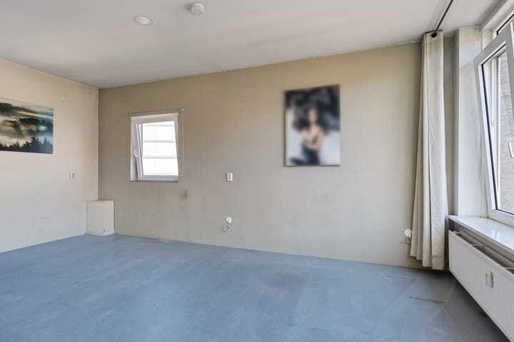 Photo 13 of Boulevard 1945 252