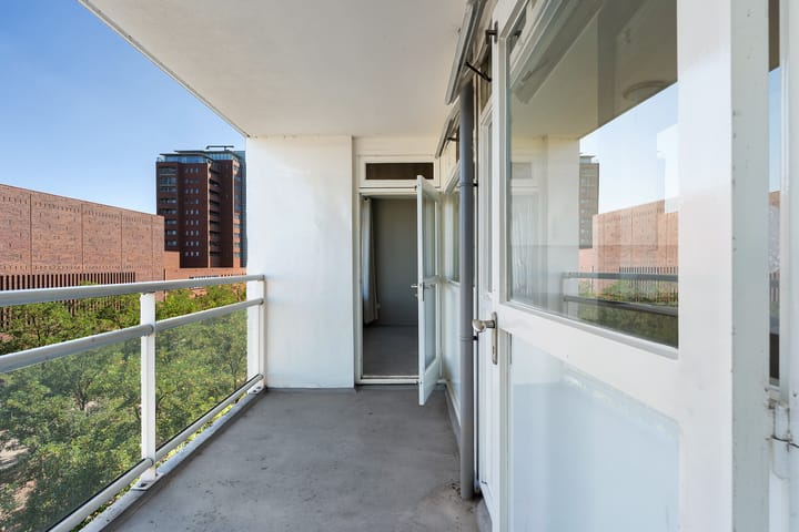 Photo 18 of Boulevard 1945 252