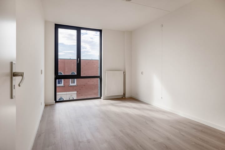 Foto 16 van Hobbemastraat 378