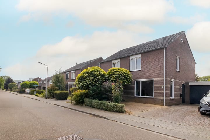 Foto 8 van Marsstraat 32