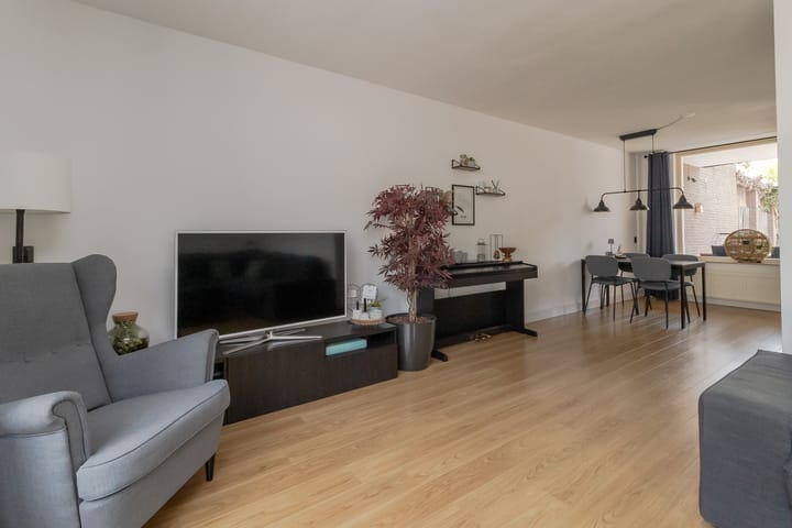 Foto 13 van Marsstraat 32