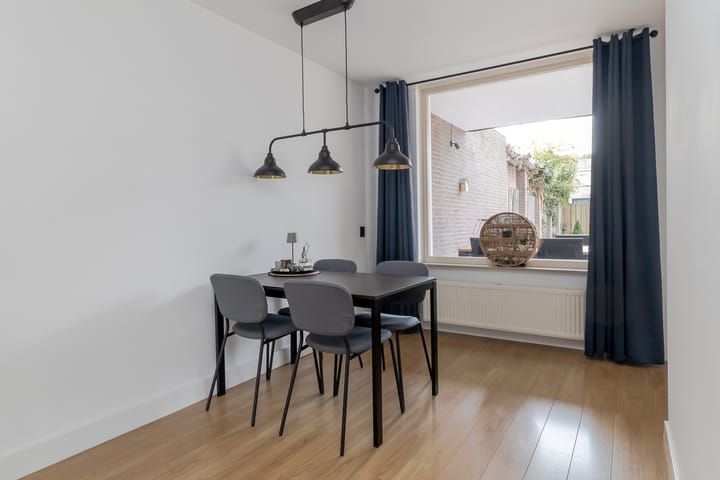 Foto 15 van Marsstraat 32