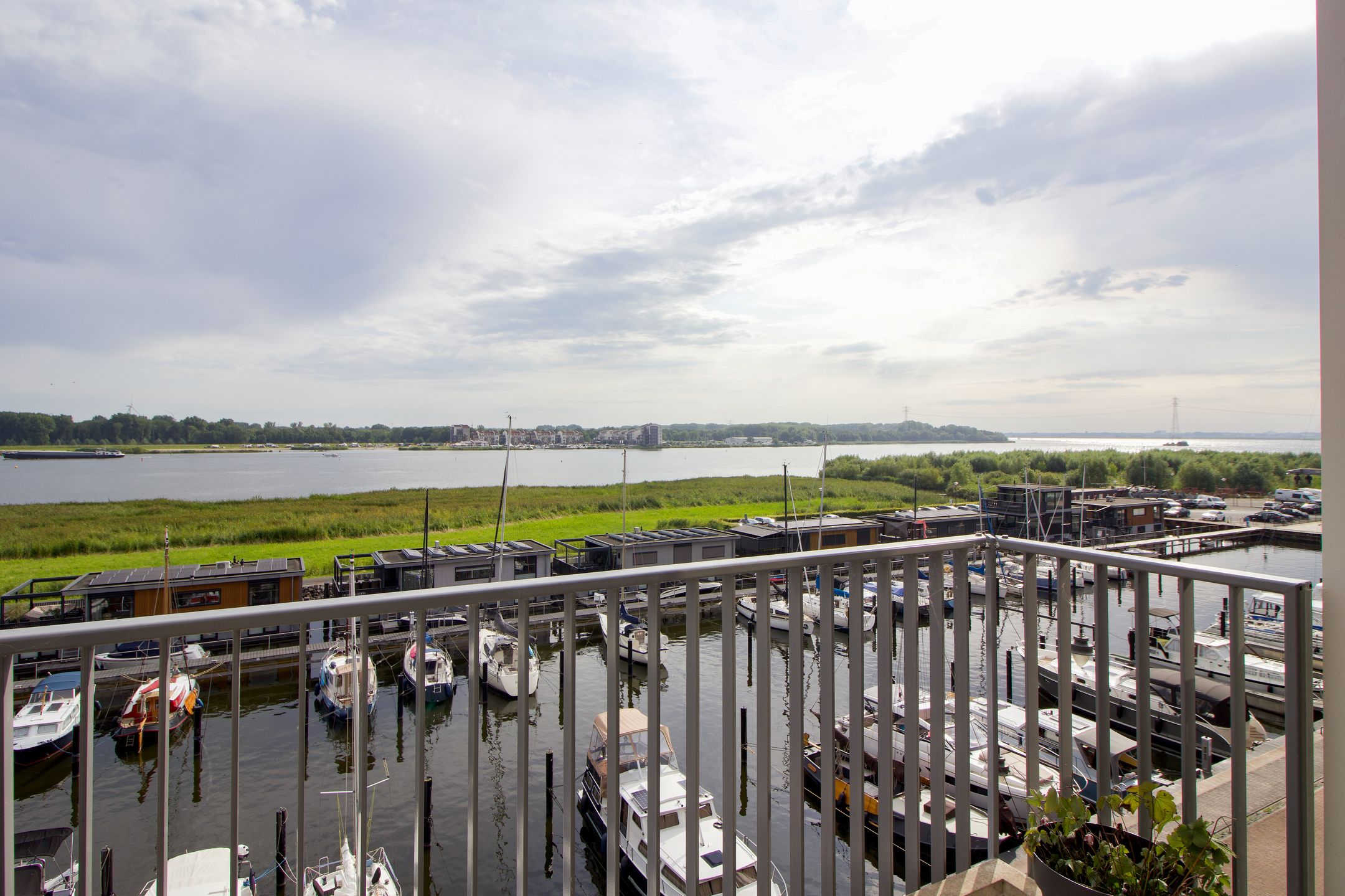 Foto 6 van Zuiderzeeboulevard 30