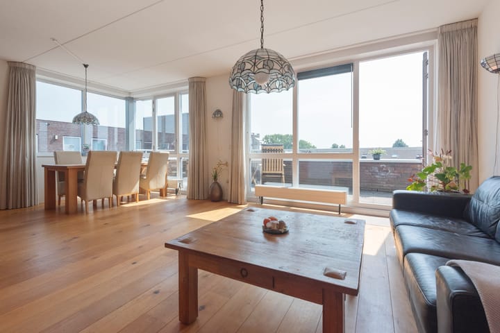 Photo 3 of Mooriaanstraat 30