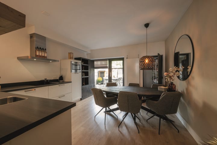 Photo 12 of Nieuwstraat 32