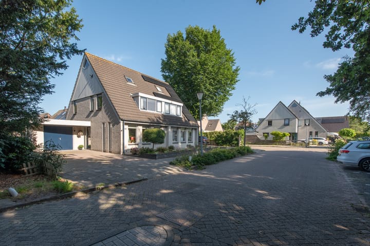 Foto 1 van De Regenboog 30