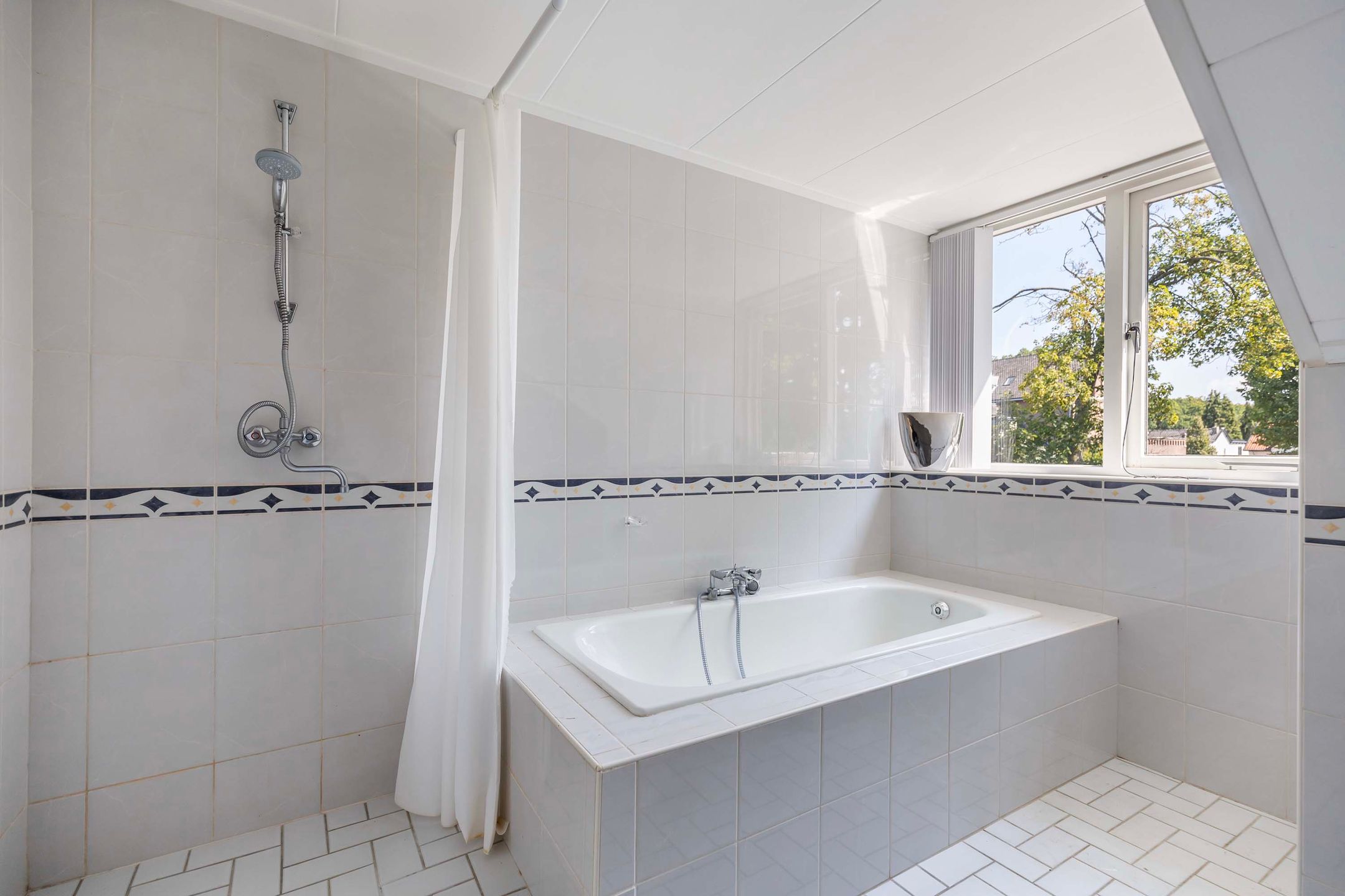 Foto 30 van Whemelaan 6