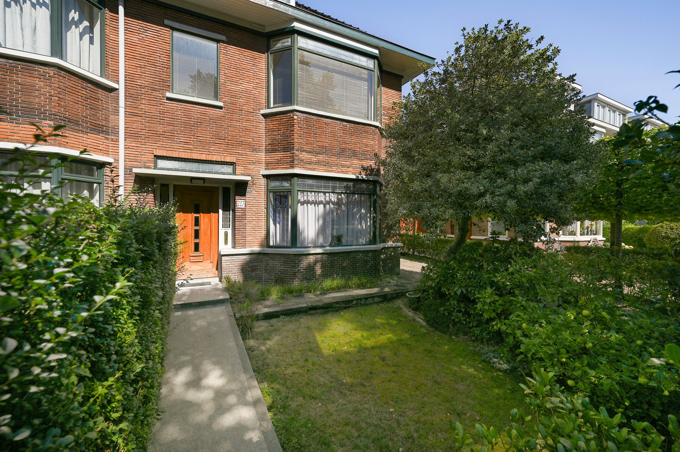 Buying a house in The Netherlands., Laan van Nieuw Oosteinde 227