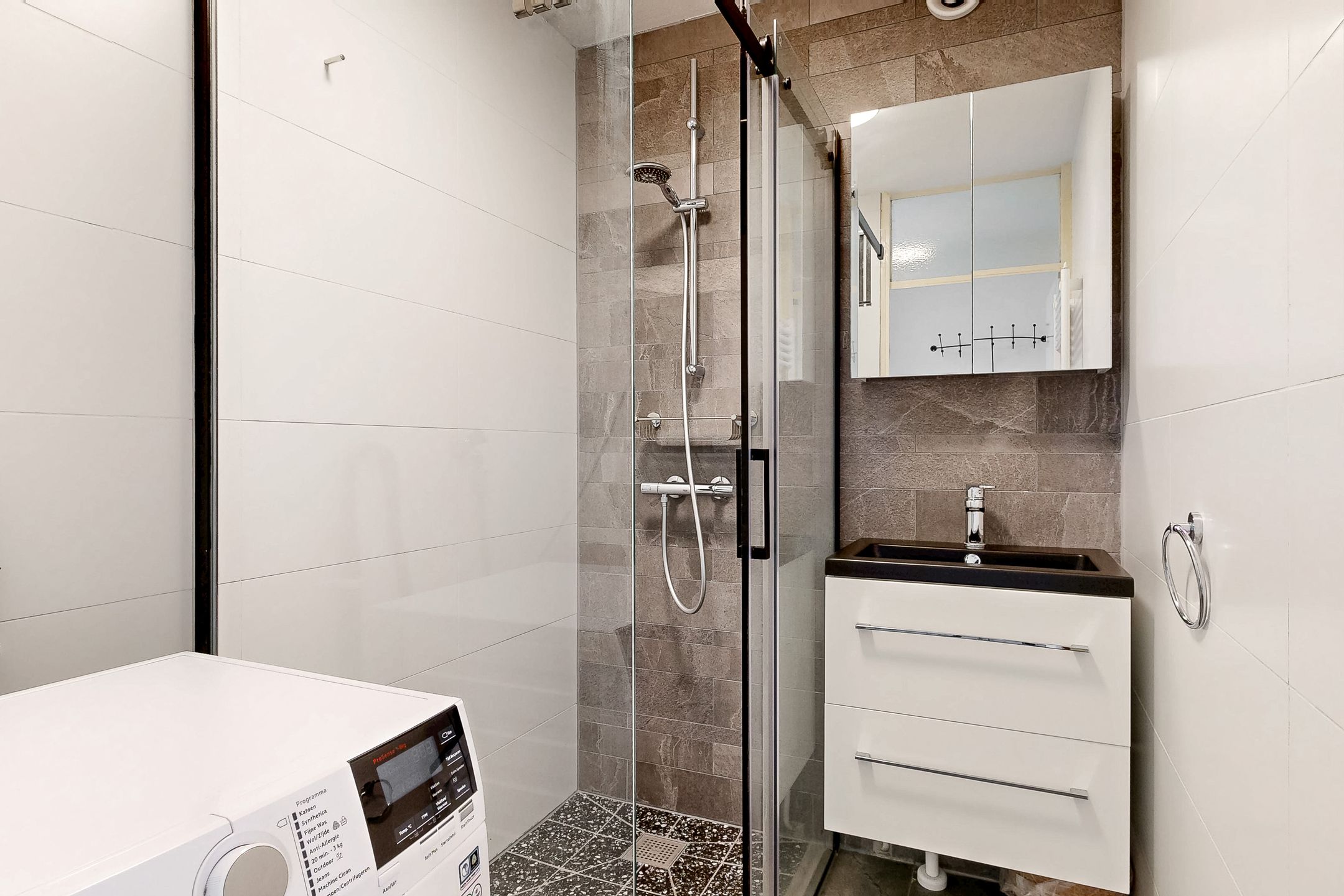 Foto 12 van Trijntje Kemp-Haanstraat 38